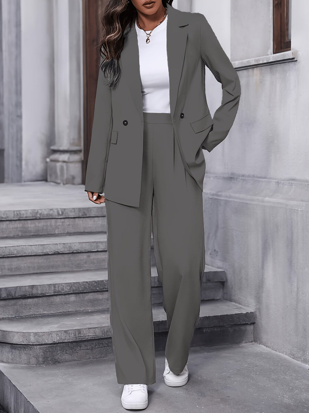 ENSEMBLE DE COSTUME ÉLÉGANT POUR FEMMES