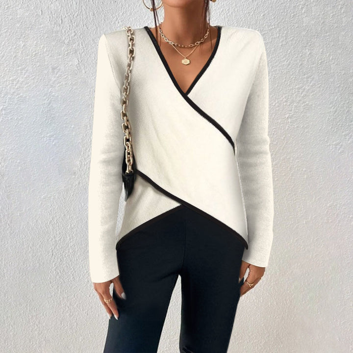 PULL AJUSTÉ À COL EN V POUR FEMMES