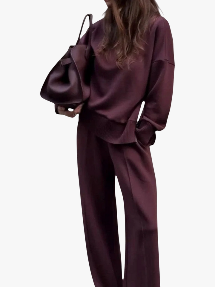ENSEMBLE EN MAILLE POUR FEMMES