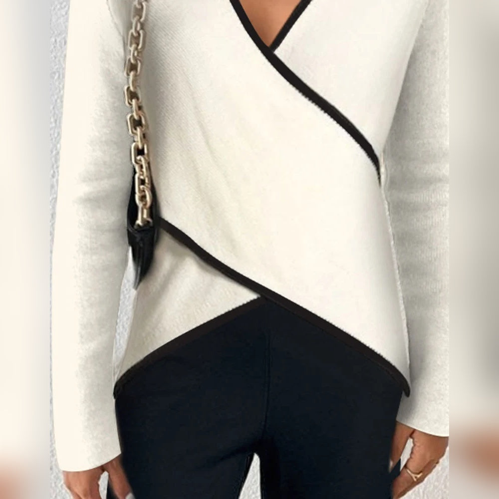 PULL AJUSTÉ À COL EN V POUR FEMMES