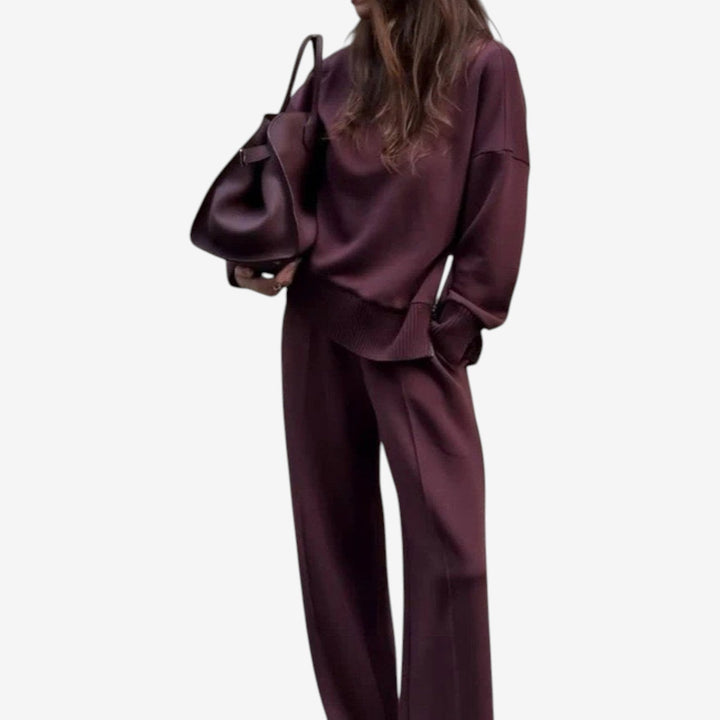 ENSEMBLE EN MAILLE POUR FEMMES