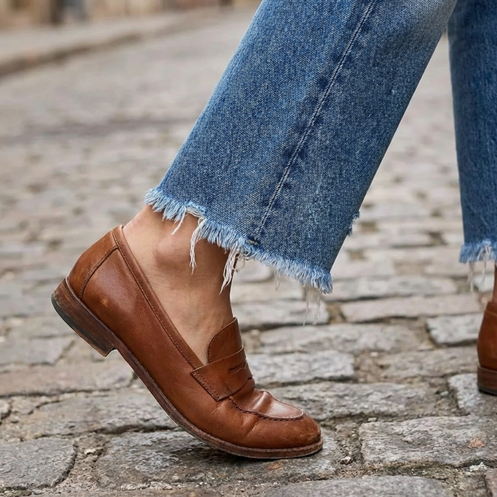 JEANS À JAMBES DROITES POUR FEMMES